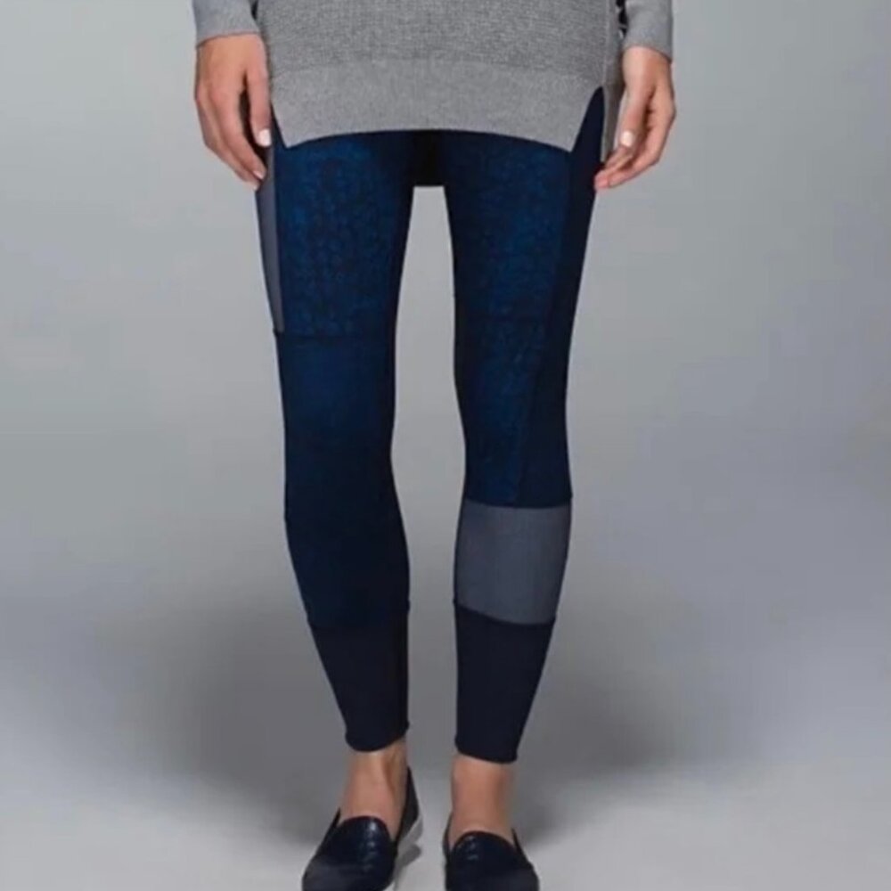 Lululemon Wunder Under Sashiko Jogger Pants Womens Size 4 Blue Camo Inseam 25” - Picture 2 of 10